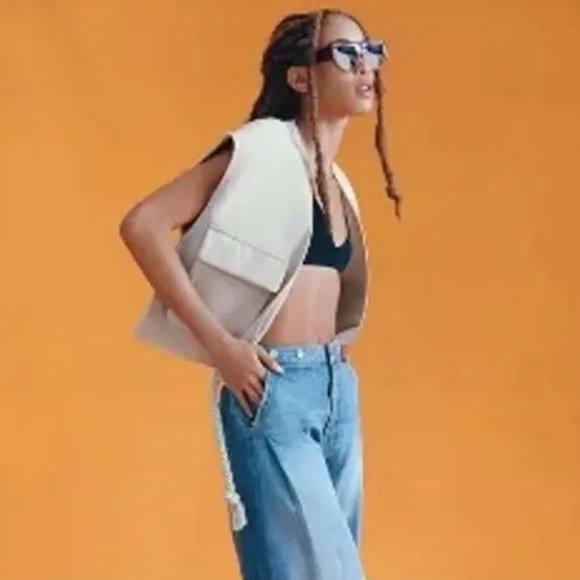 New Anthropologie Cropped Sweater Vest Tan One Size with tags ⭐️⭐️⭐️⭐️ - Picture 5 of 17